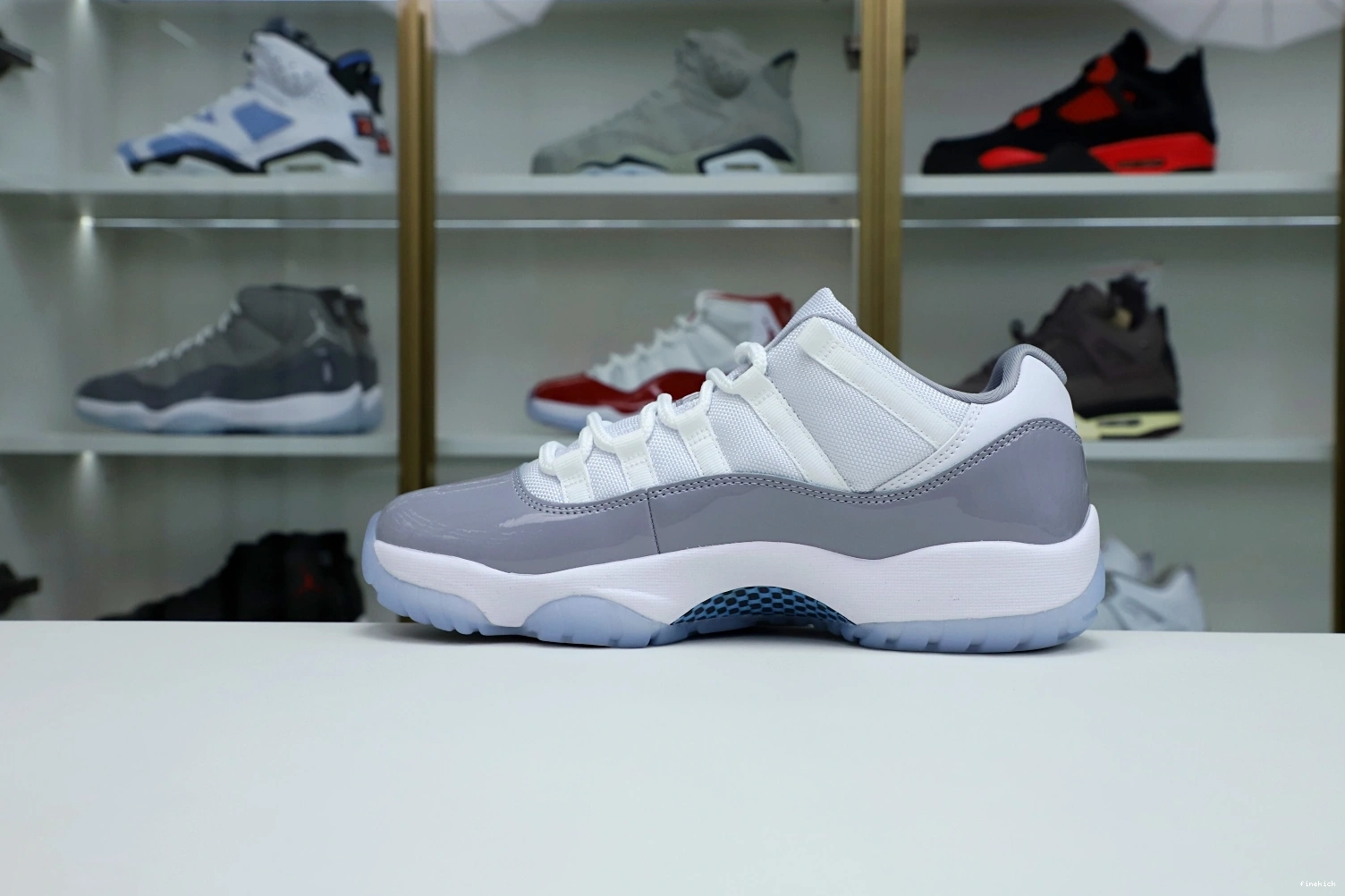 Low Retro Jordan Grey